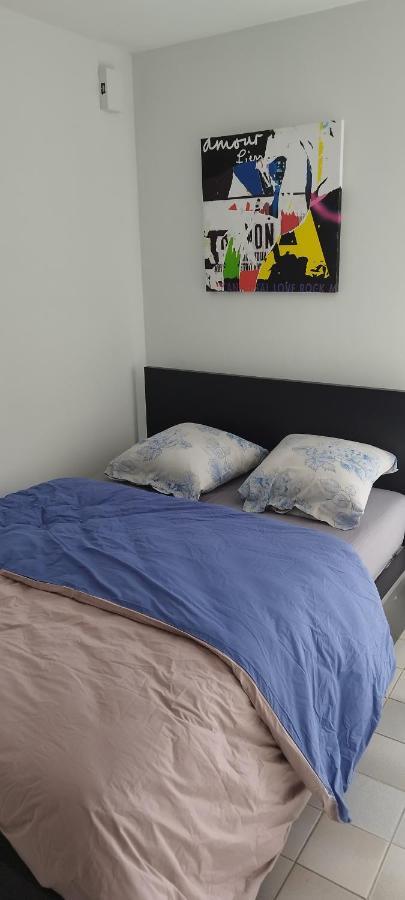 בורז'ה Studio Cosi Idealement Place Au Coeur De Ville מראה חיצוני תמונה